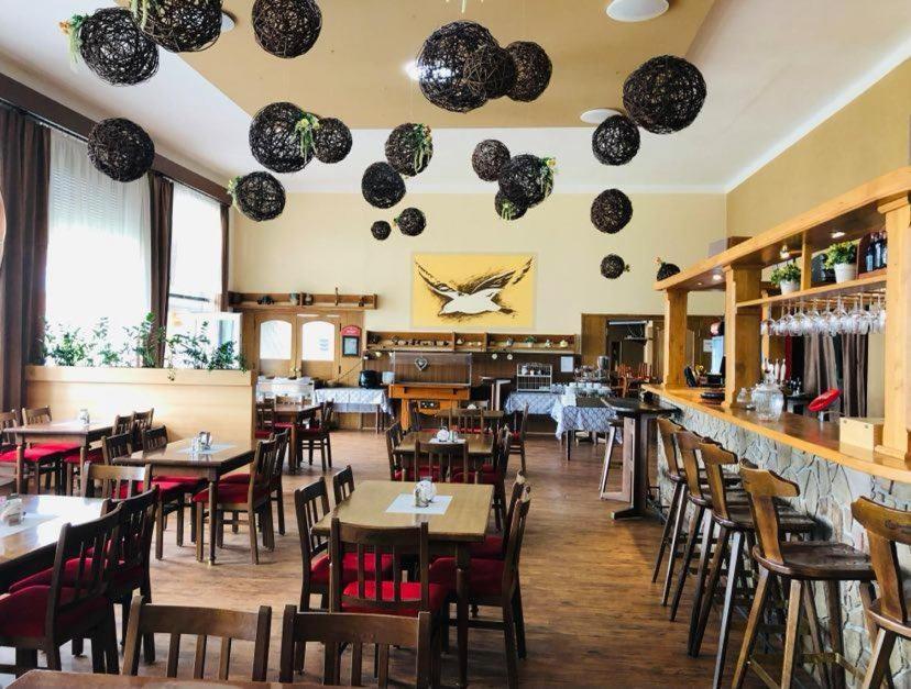 Hotel Racek Cerna v Posumavi Bagian luar foto