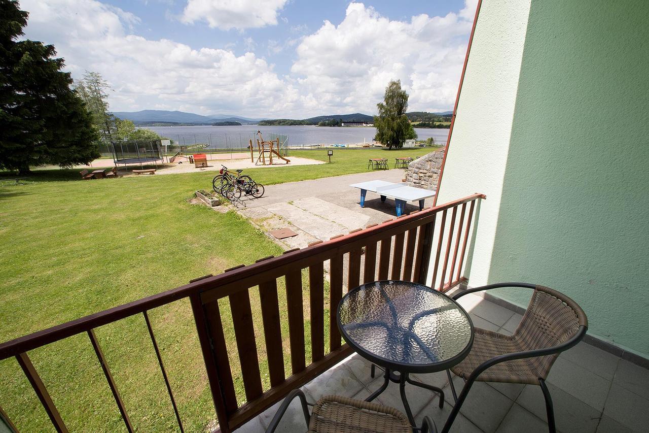 Hotel Racek Cerna v Posumavi Bagian luar foto