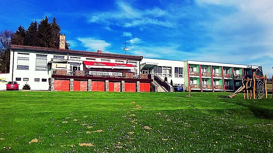 Hotel Racek Cerna v Posumavi Bagian luar foto