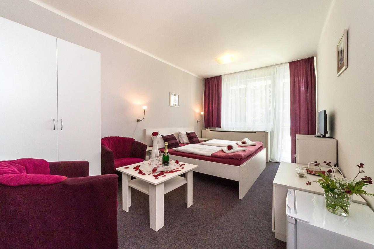 Hotel Racek Cerna v Posumavi Bagian luar foto