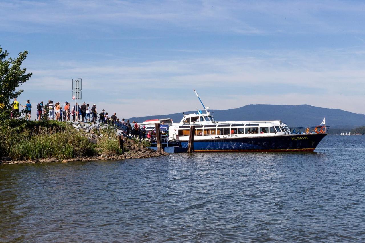Hotel Racek Cerna v Posumavi Bagian luar foto
