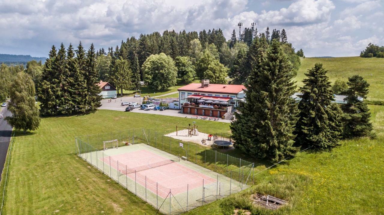 Hotel Racek Cerna v Posumavi Bagian luar foto
